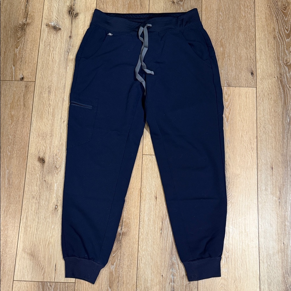 Figs Jogger scrubs